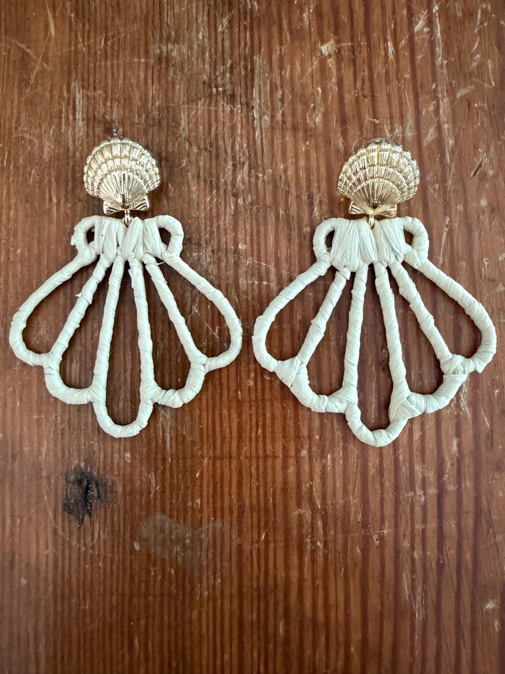 Handcrafted Fan-Shaped Raffia Drop Earrings with Gold Shell Accent
